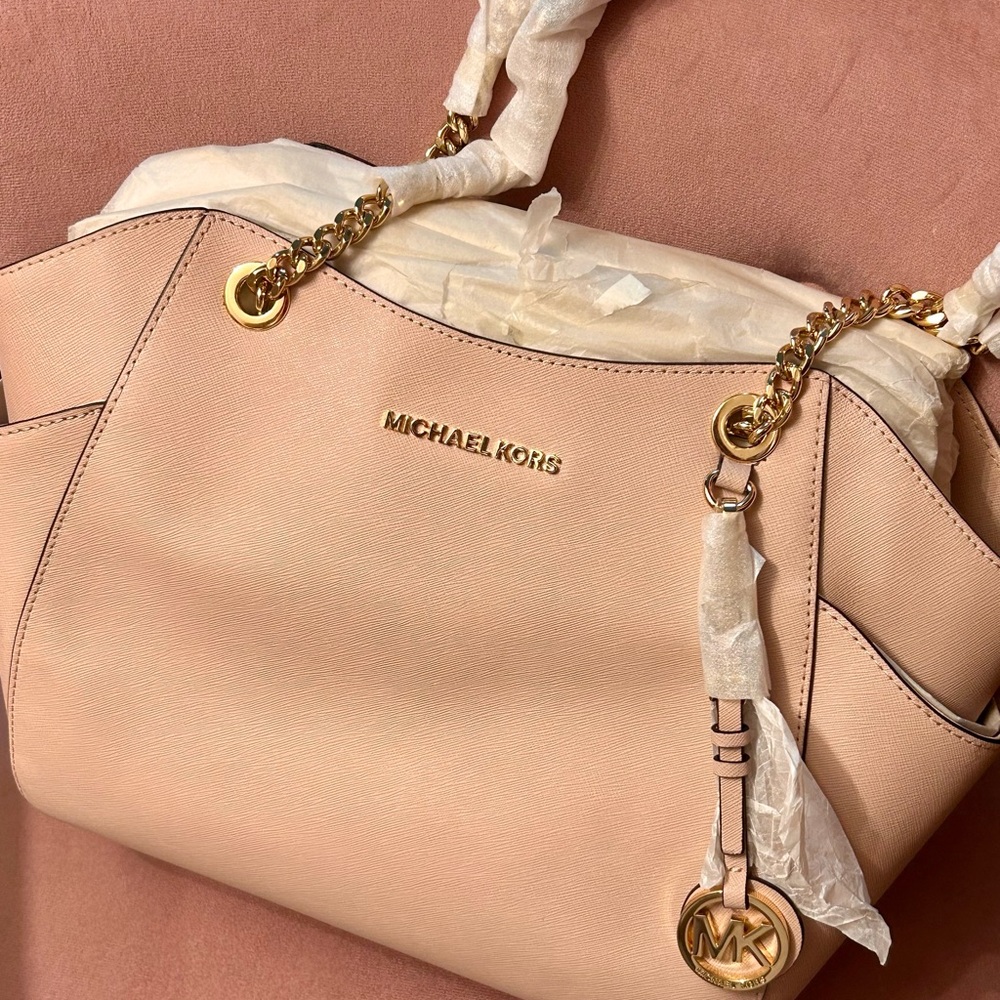 Michael Kors Blush Jet Set Shoulder Bag with Gold Accents
